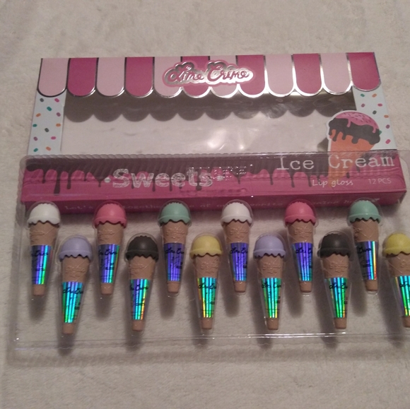 Lipstick - Picture 8 of 8